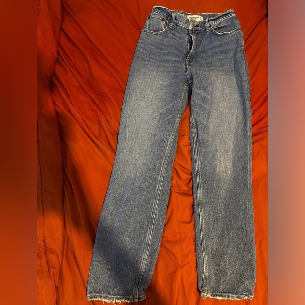 Abercrombie & Fitch 90s jeans